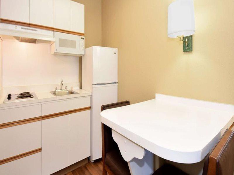 Extended Stay America Suites - Tampa - Airport - Spruce Street Exterior photo